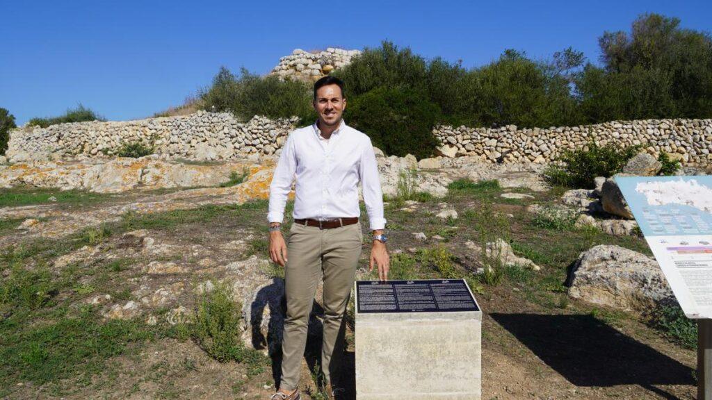 El Consell Insular completa la renovación de la señalización de los yacimientos de la Menorca Talayótica