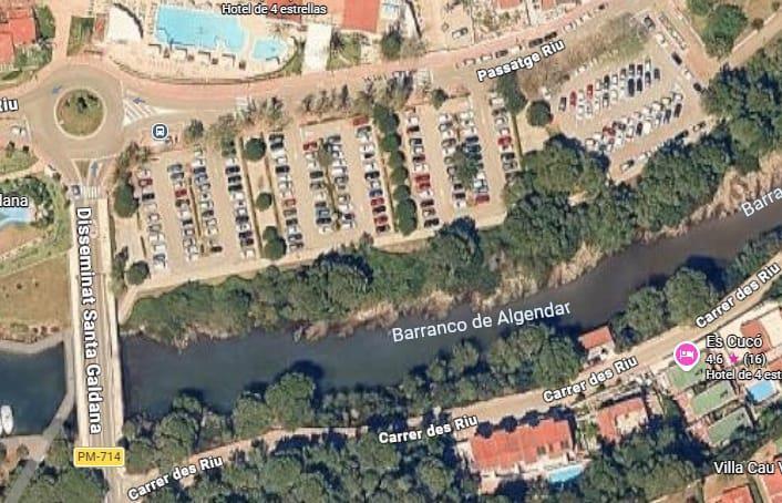 El Consell Insular financiará por completo el proyecto de reordenación y mejora del aparcamiento público de Serpentona, en Cala Galdana