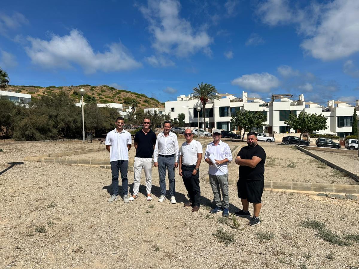 Inician las obras de construcción de la pista multideportiva en Fornells
