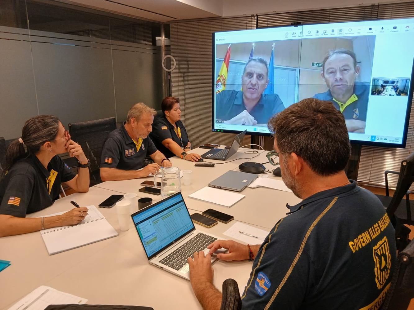 Emergencias gestiona 59 incidentes en Palma durante la tormenta de esta tarde, todos sin gravedad para las personas