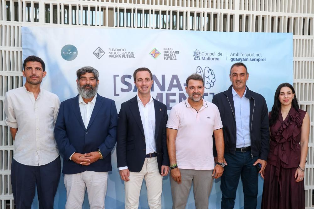 José Tirado destaca la relevancia de detenerse y reiniciar en la segunda conferencia del ciclo «Sana ment» del Consell de Mallorca y el Illes Balears Palma Futsal