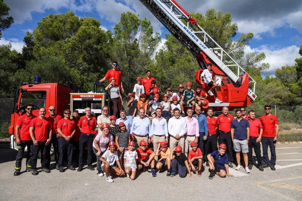 Los bomberos de Mallorca promueven la prevención de incendios en las escuelas de Calvià