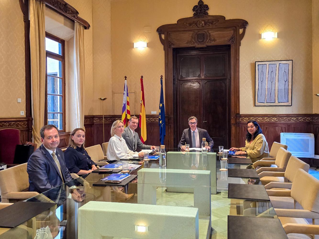 El vicepresidente Costa se reúne con la nueva cónsul general de Ucrania en Barcelona