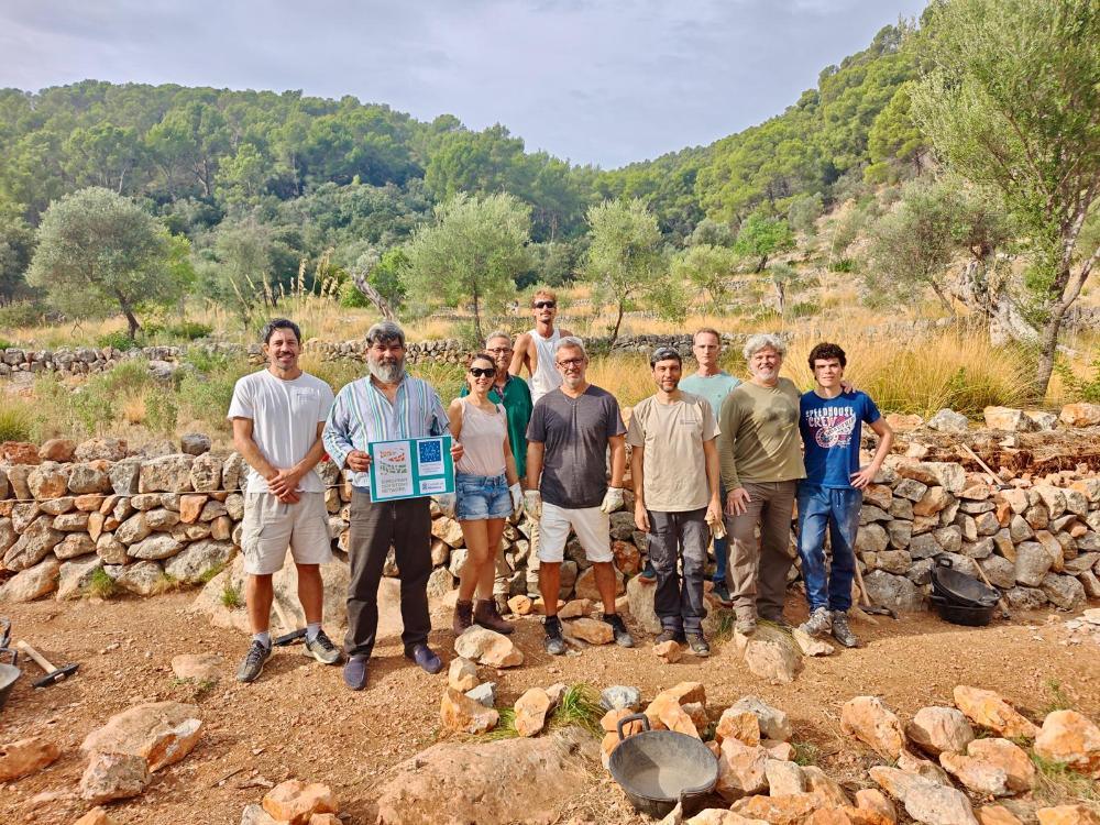 El Consell de Mallorca organiza una jornada de voluntariado en Raixa para conectar a la ciudadanía con el patrimonio de la ‘pedra en sec’